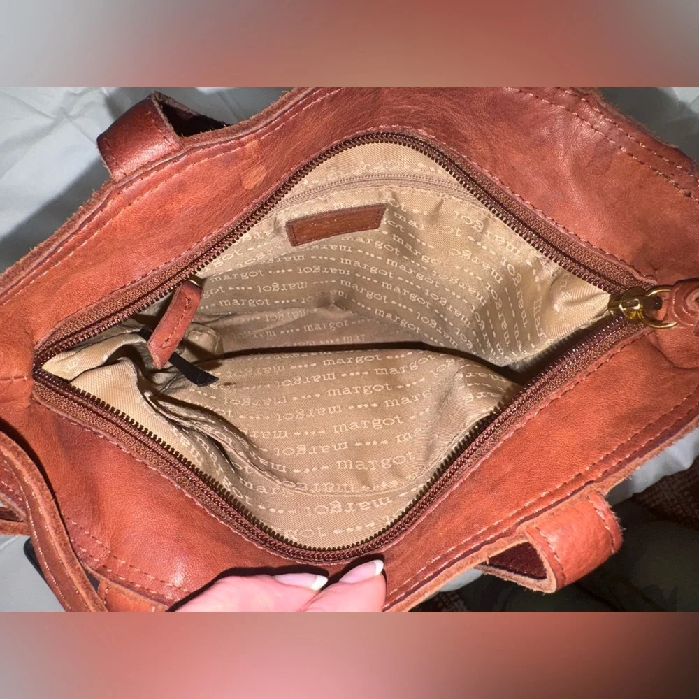 Margot Anna Brown Leather Crossbody Bag - Picture 7 of 7